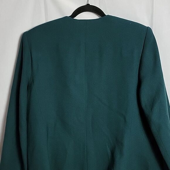EMILY.. forest green blazer.. - Picture 10 of 15